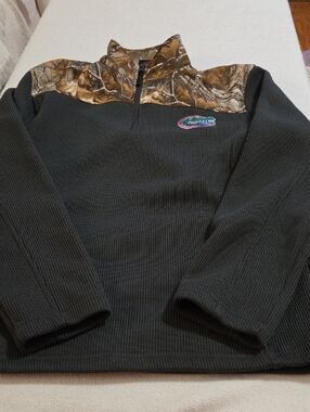 UNIVERSITY OF FLORIDA GATORS HALF ZIP PULL OVER